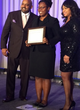 Stephanie Jones ’18 ECE receives the 2017 Black Engineer of the Year Award for Leadership.