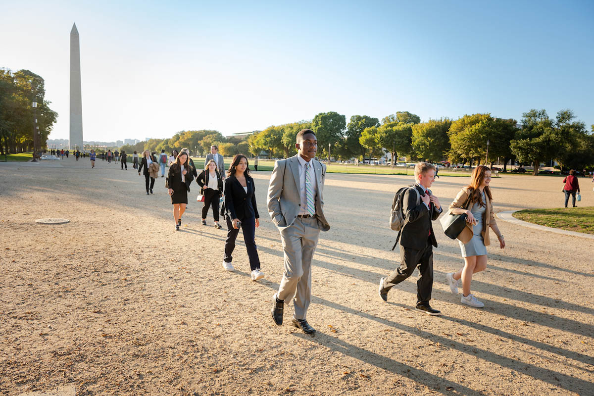 Students walking down the National Mall in Washington, D.C.