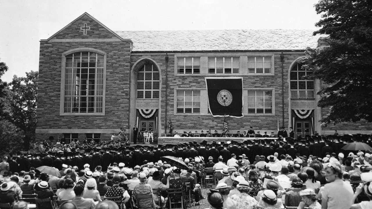 Commencement_Villanova_College_Library_1951