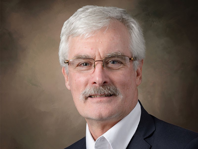 Professor Robert Caverly, PhD, Named Recipient of 2020 Outstanding Faculty Research Award Dr.. Robert Caverly