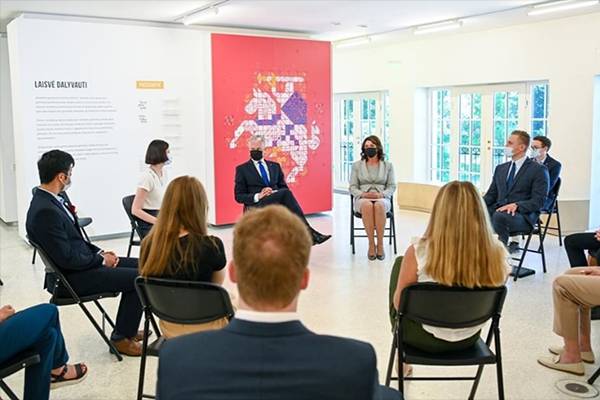 Simonas Bingelis joins a meeting with the Lithuanian President during his internship in Lithuania.