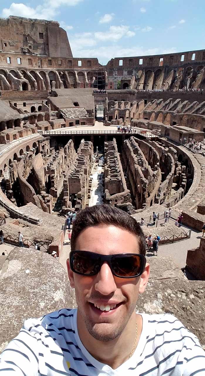 Student at the colosseum in Rome.
