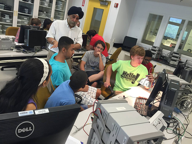 Professor and department chair Pritpal Singh, PhD, introduces students to Electrical and Computer Engineering.