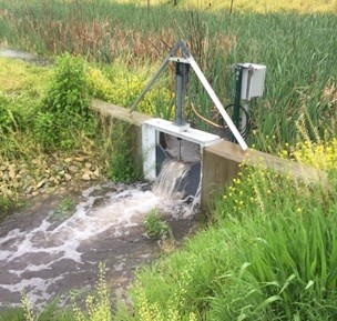 Adjustable sluice gate at the CSW
